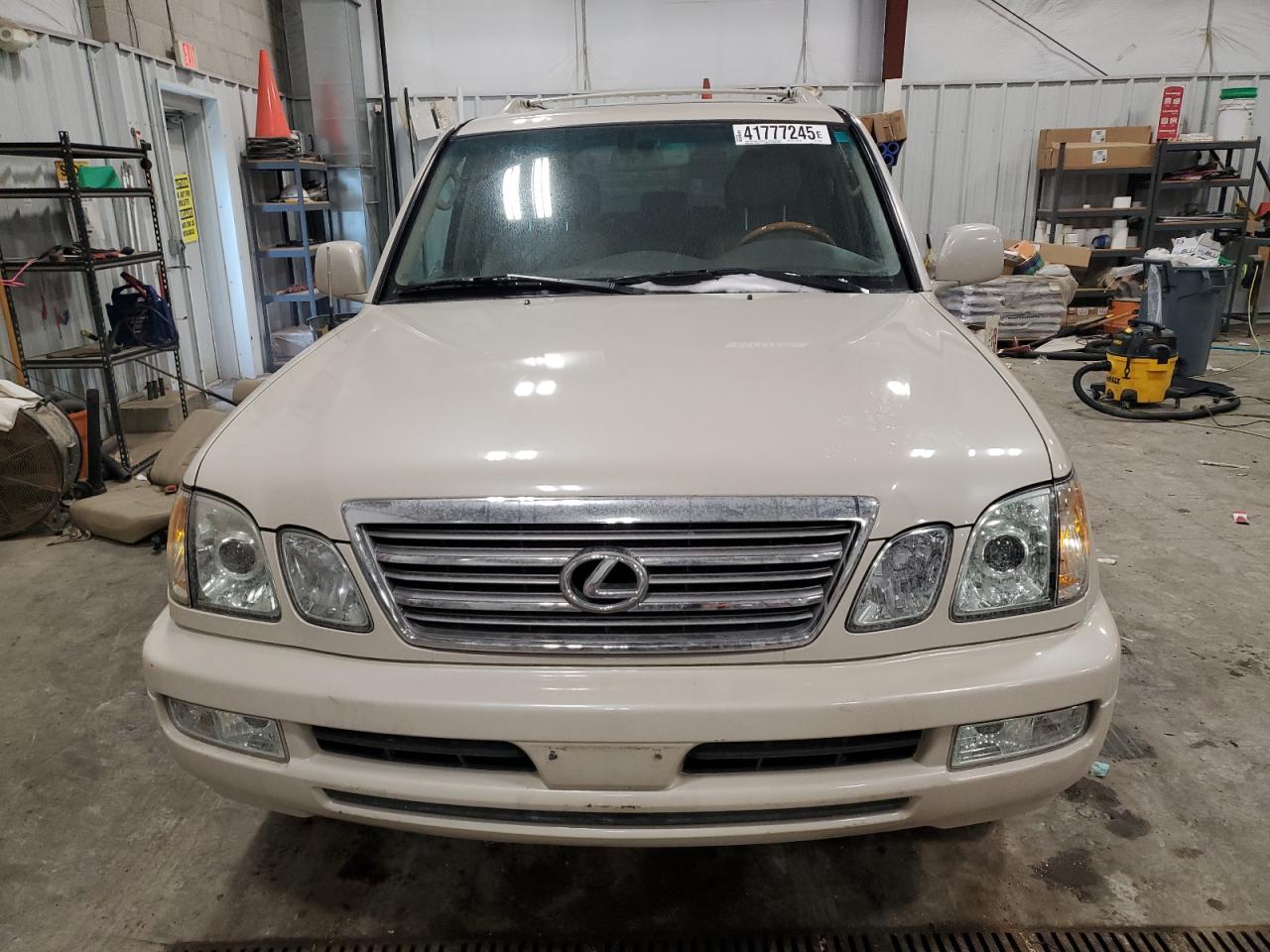 2004 Lexus LX VIN JTJHT00W343539261 Copart auction photo, front end / minor dent/scratches damage thumbnail 5