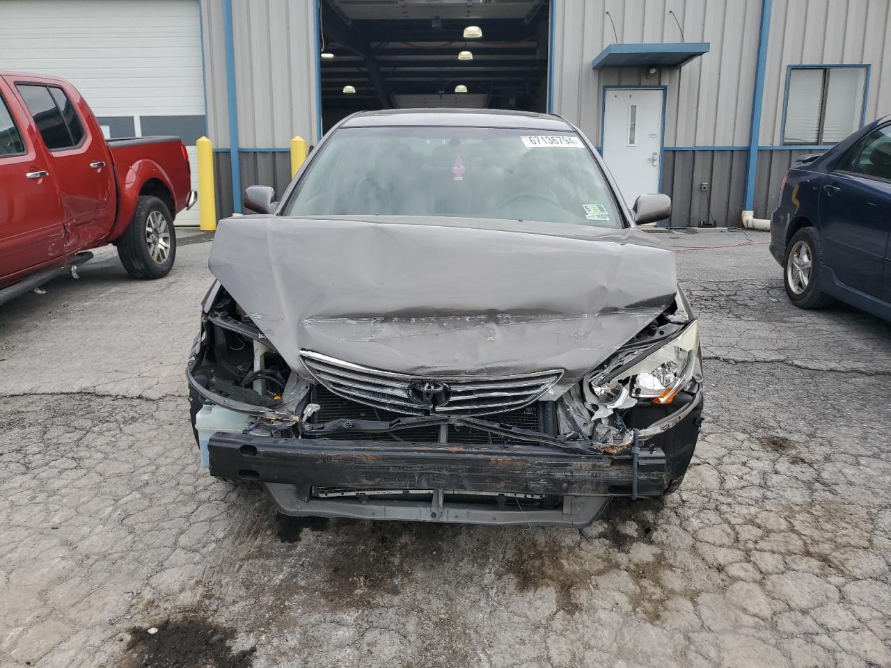 2005 Toyota Camry VIN 4T1BF30K25U605580 Copart auction photo, front end / all over damage thumbnail 5