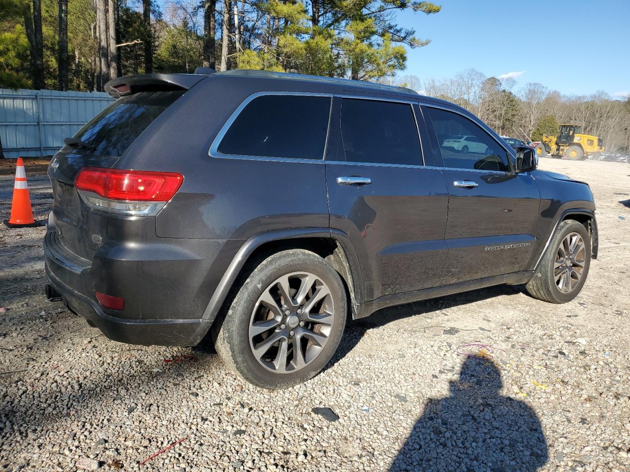 2018 Jeep Grand Cherokee VIN 1C4RJFCG0JC258423 Copart auction photo, front end / side damage thumbnail 3