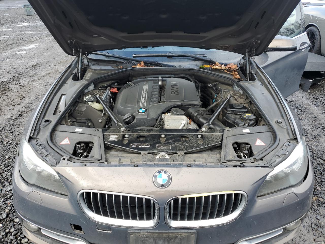 2015 BMW 5er VIN WBA5B3C56FD542422 Copart auction photo, rear end / front end damage thumbnail 11