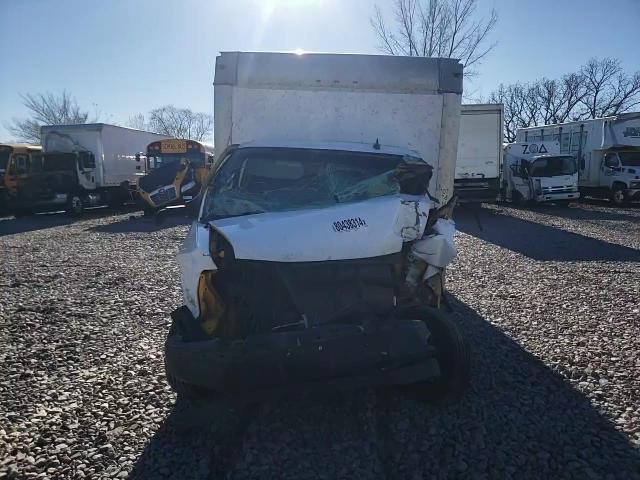 2018 GMC Savana VIN 7GZ37TCG7JN902574 Copart auction photo, front end damage thumbnail 13