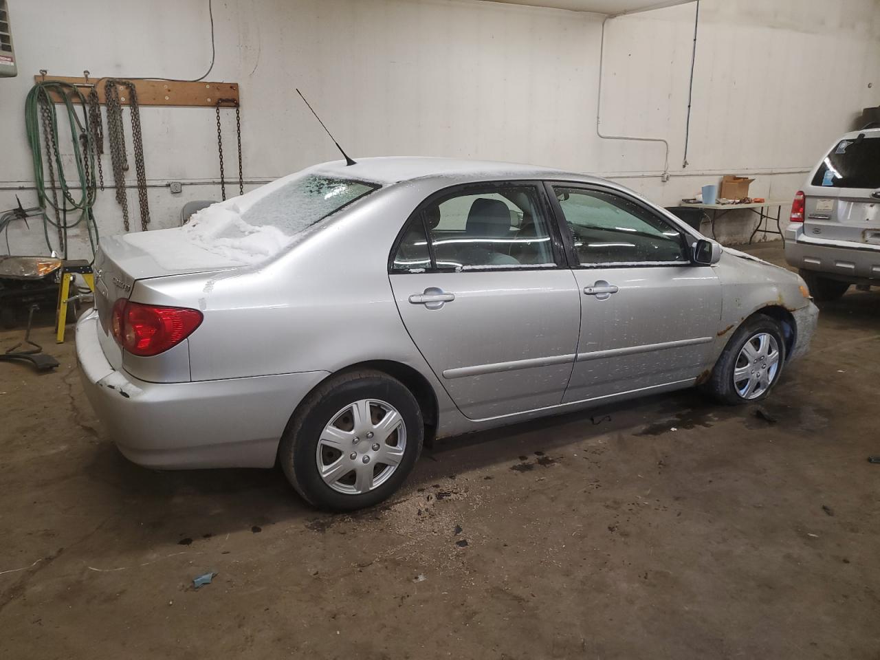 2008 Toyota Corolla VIN 1NXBR30E98Z028634 Copart auction photo, all over damage thumbnail 3