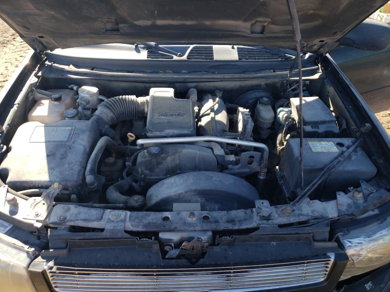 2008 Chevrolet TrailBlazer VIN 1GNDT13S582202089 Copart auction photo, front end / minor dent/scratches damage thumbnail 11