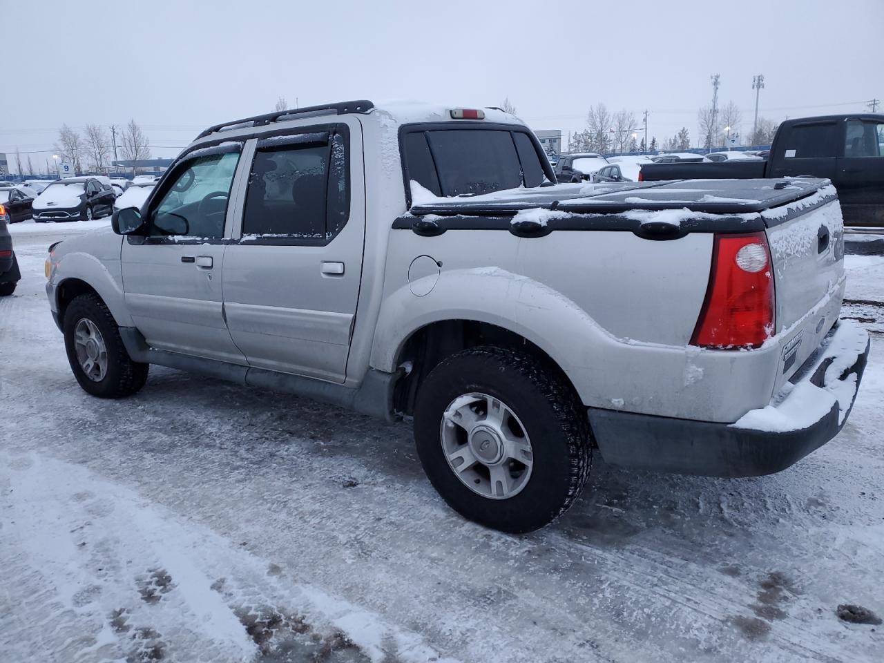 2004 Ford Explorer VIN 1FMZU77K44UB85286 Copart auction photo, hail / minor dent/scratches damage thumbnail 2