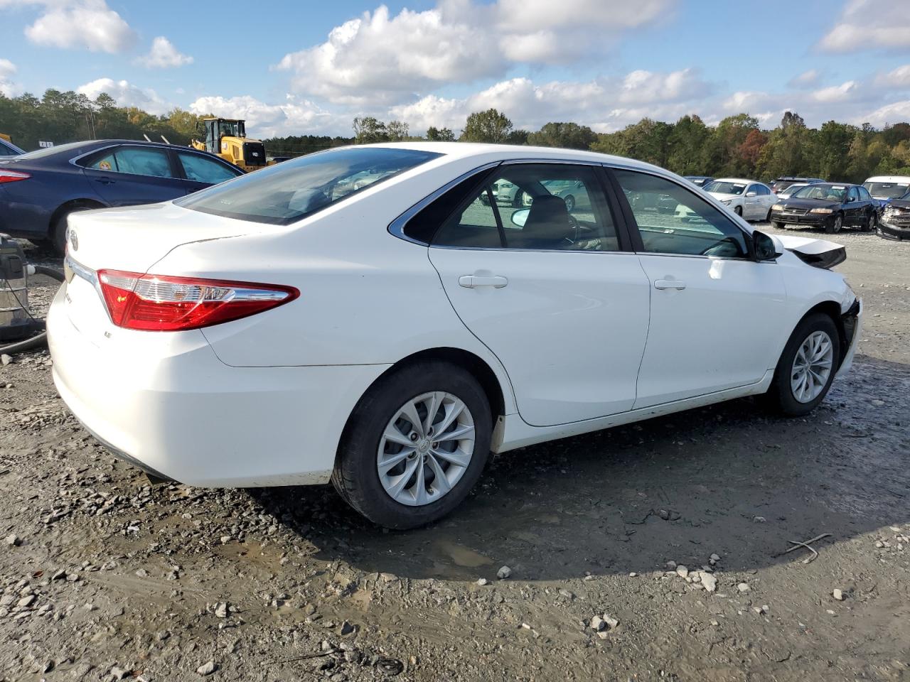 2015 Toyota Camry VIN 4T4BF1FK4FR479774 Copart auction photo, front end damage thumbnail 3