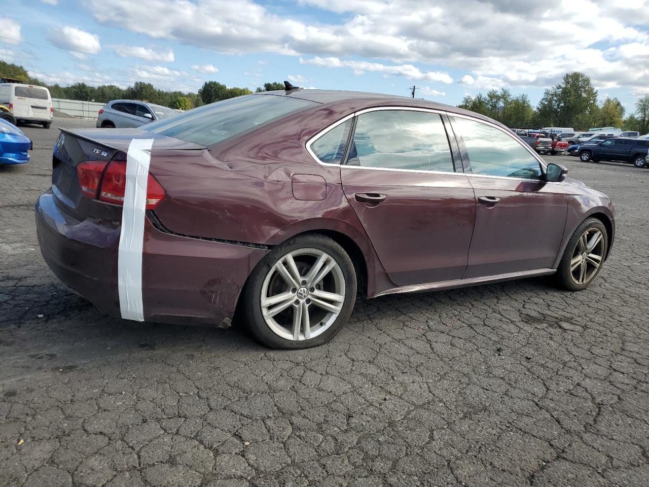 2014 Volkswagen Passat VIN 1VWBT7A39EC033289 Copart auction photo, side / front end damage thumbnail 3