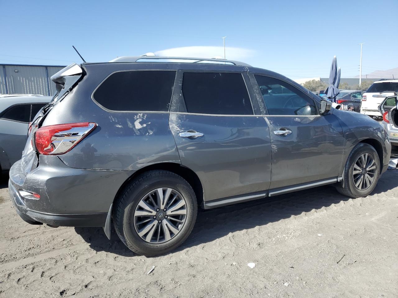 2017 Nissan Pathfinder VIN 5N1DR2MN4HC673534 Copart auction photo, rear end damage thumbnail 3