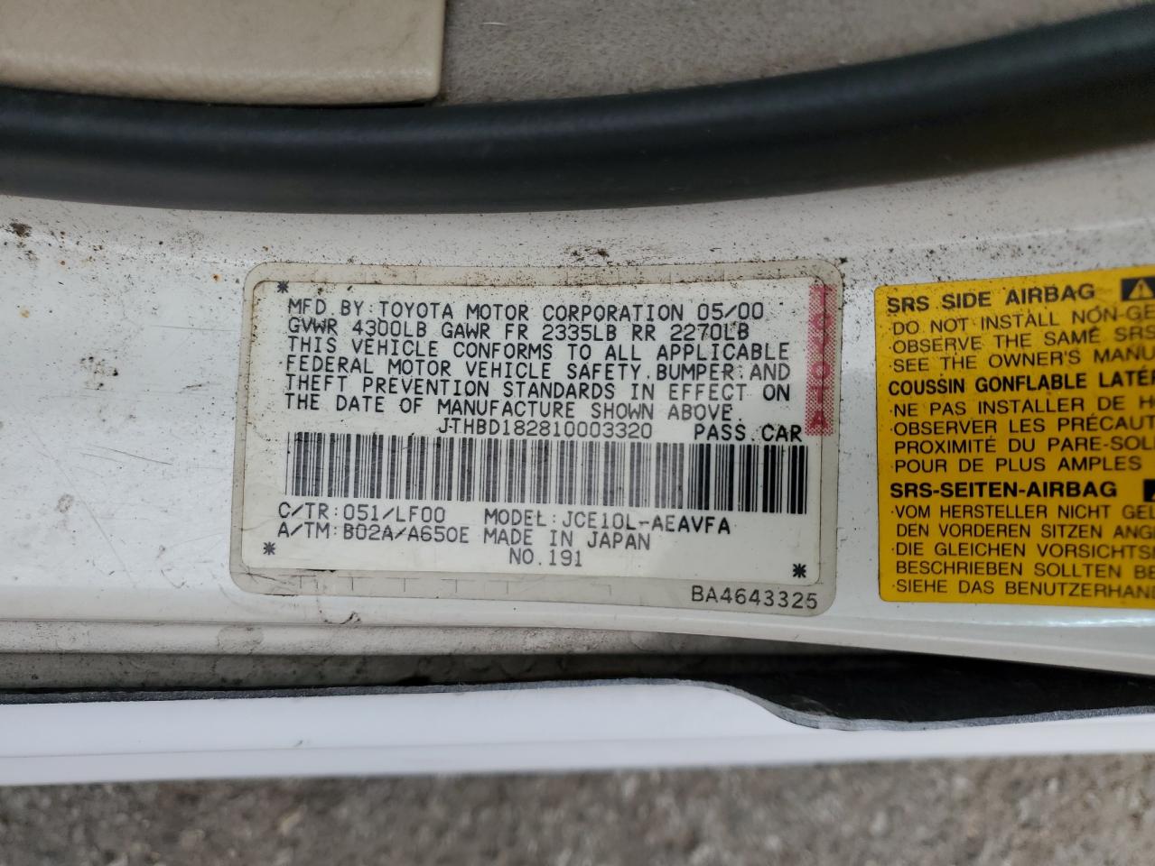 2001 Lexus IS VIN JTHBD182810003320 Copart auction photo, minor dent/scratches / normal wear damage thumbnail 12
