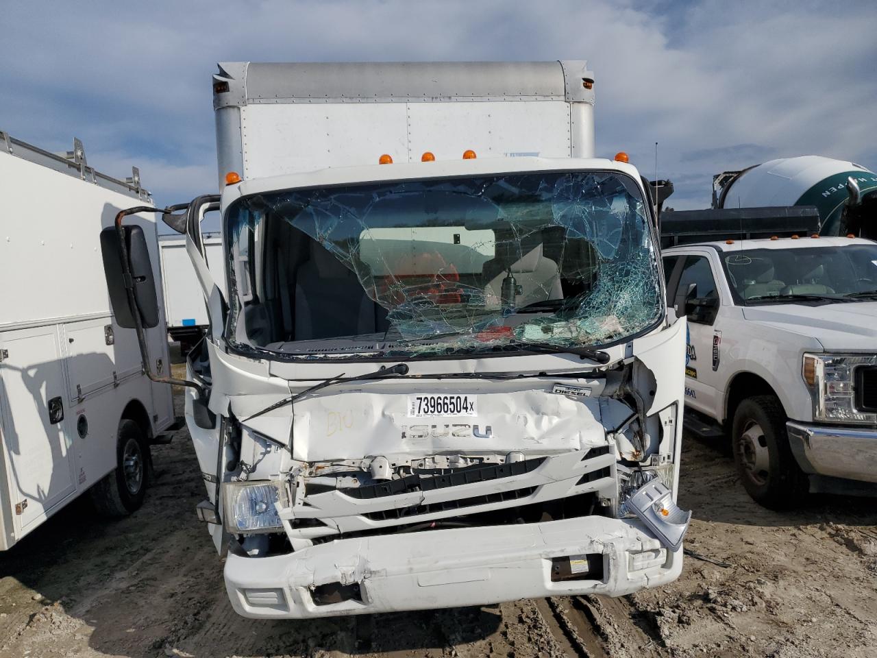 2016 Isuzu NPR VIN JALB4W171G7F00814 Copart auction photo, front end damage thumbnail 5