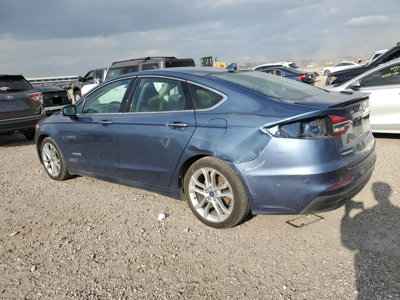2019 Ford Fusion VIN 3FA6P0RU3KR260316 Copart auction photo, rear end / side damage thumbnail 2