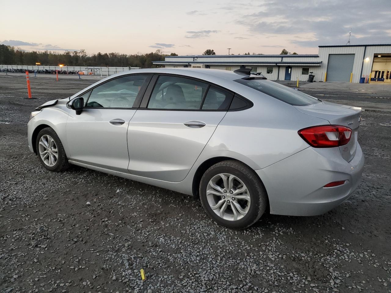 2019 Chevrolet Cruze VIN 1G1BC5SM6K7128890 Copart auction photo, front end damage thumbnail 2