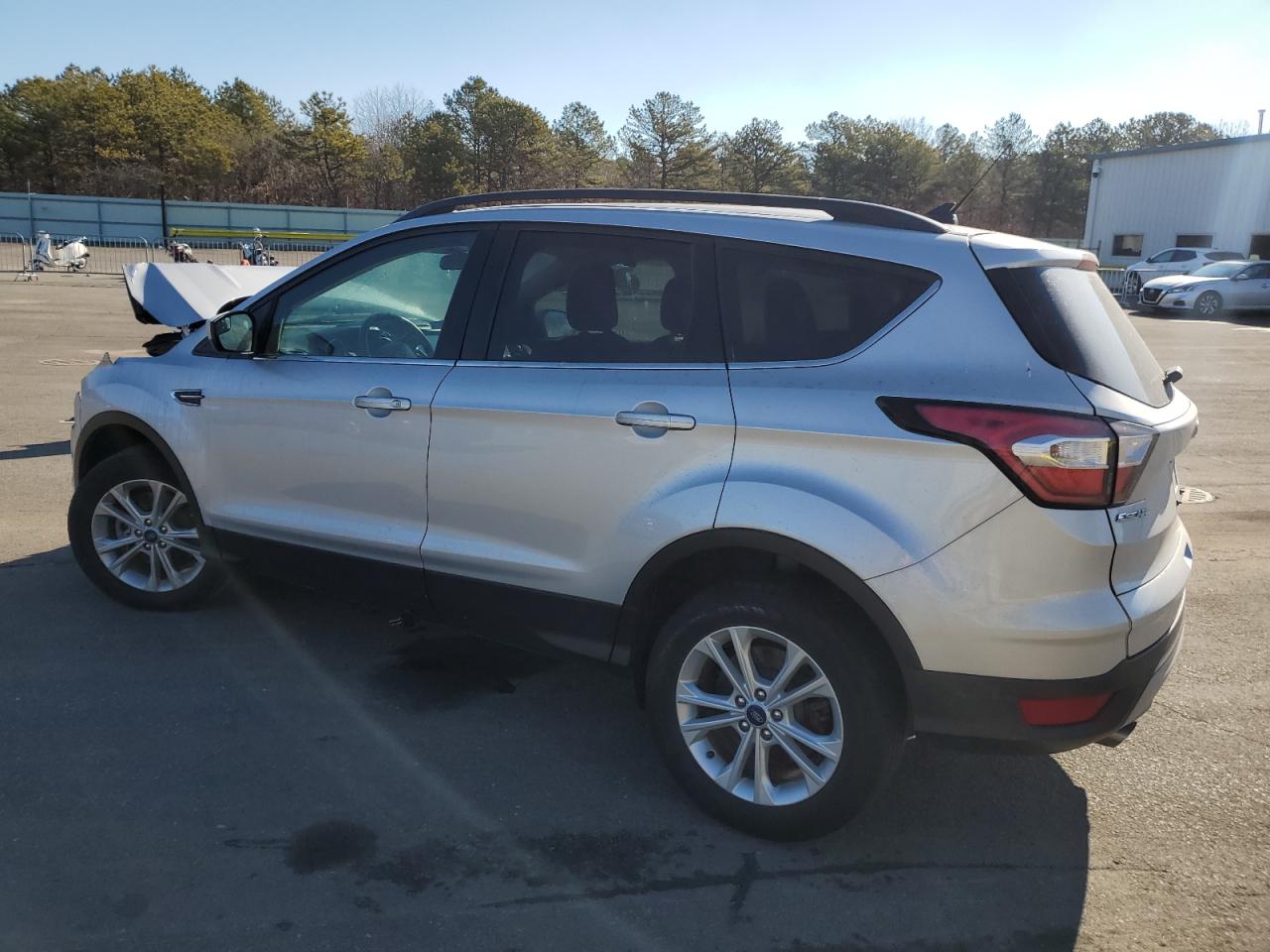 2018 Ford Escape VIN 1FMCU9HD0JUD25122 Copart auction photo, front end / minor dent/scratches damage thumbnail 2