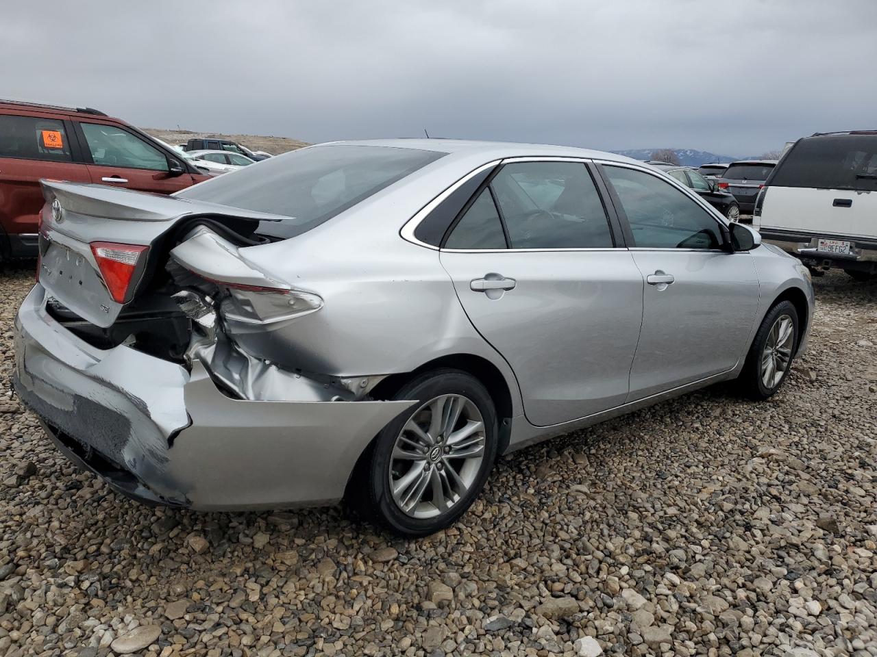 2015 Toyota Camry VIN 4T1BF1FK9FU966592 Copart auction photo, rear end damage thumbnail 3
