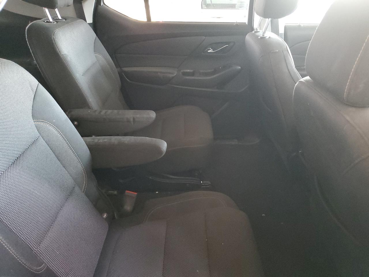2018 Chevrolet Traverse VIN 1GNERGKW3JJ174962 Copart auction photo, side damage thumbnail 11