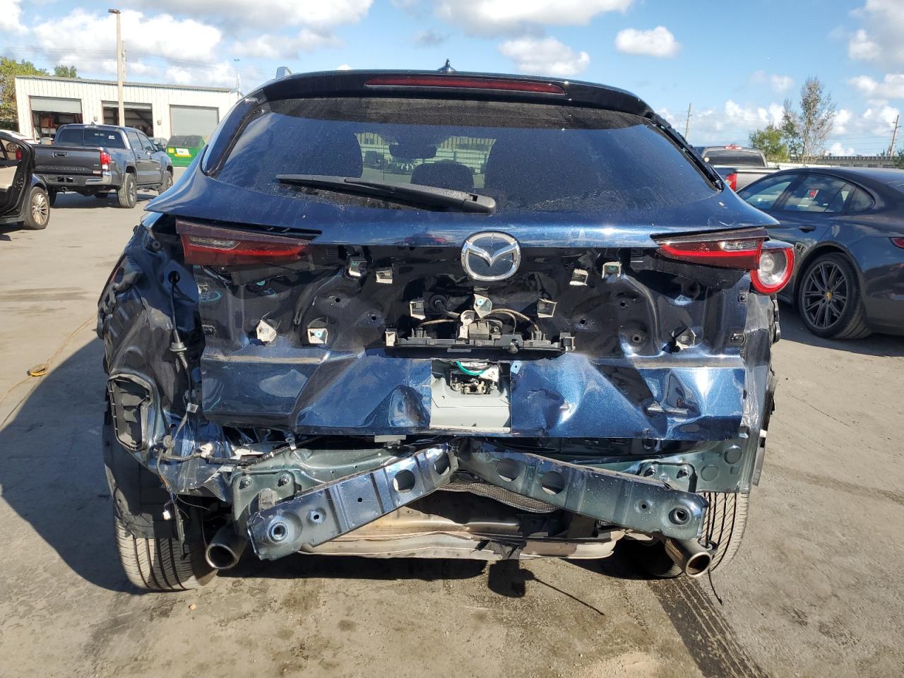 2022 Mazda CX-30 VIN 3MVDMBDL6NM403456 Copart auction photo, rear end damage thumbnail 6