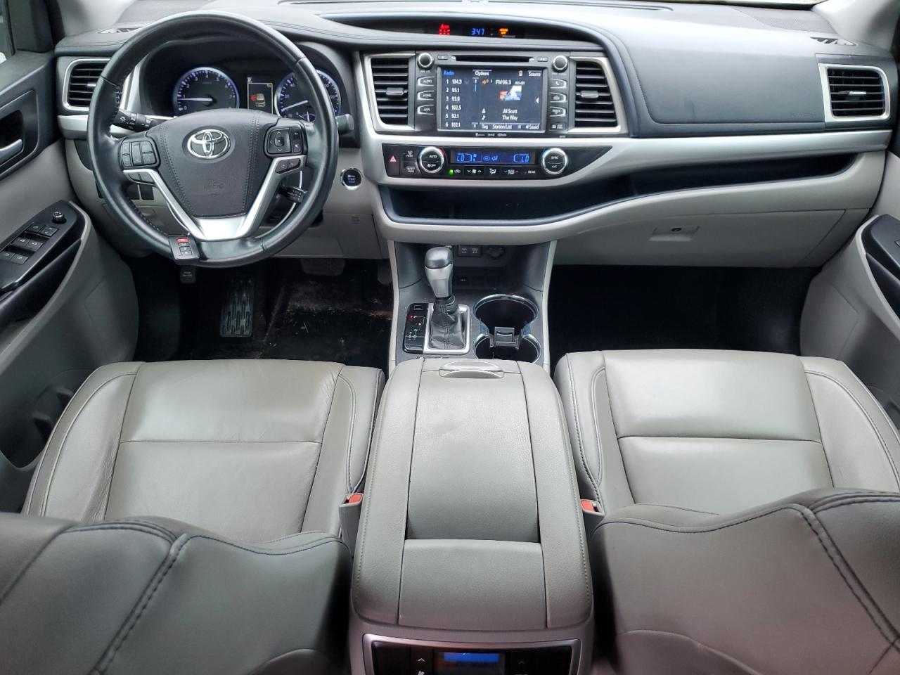 2018 Toyota Highlander VIN 5TDKZRFH1JS549267 Copart auction photo, front end damage thumbnail 8