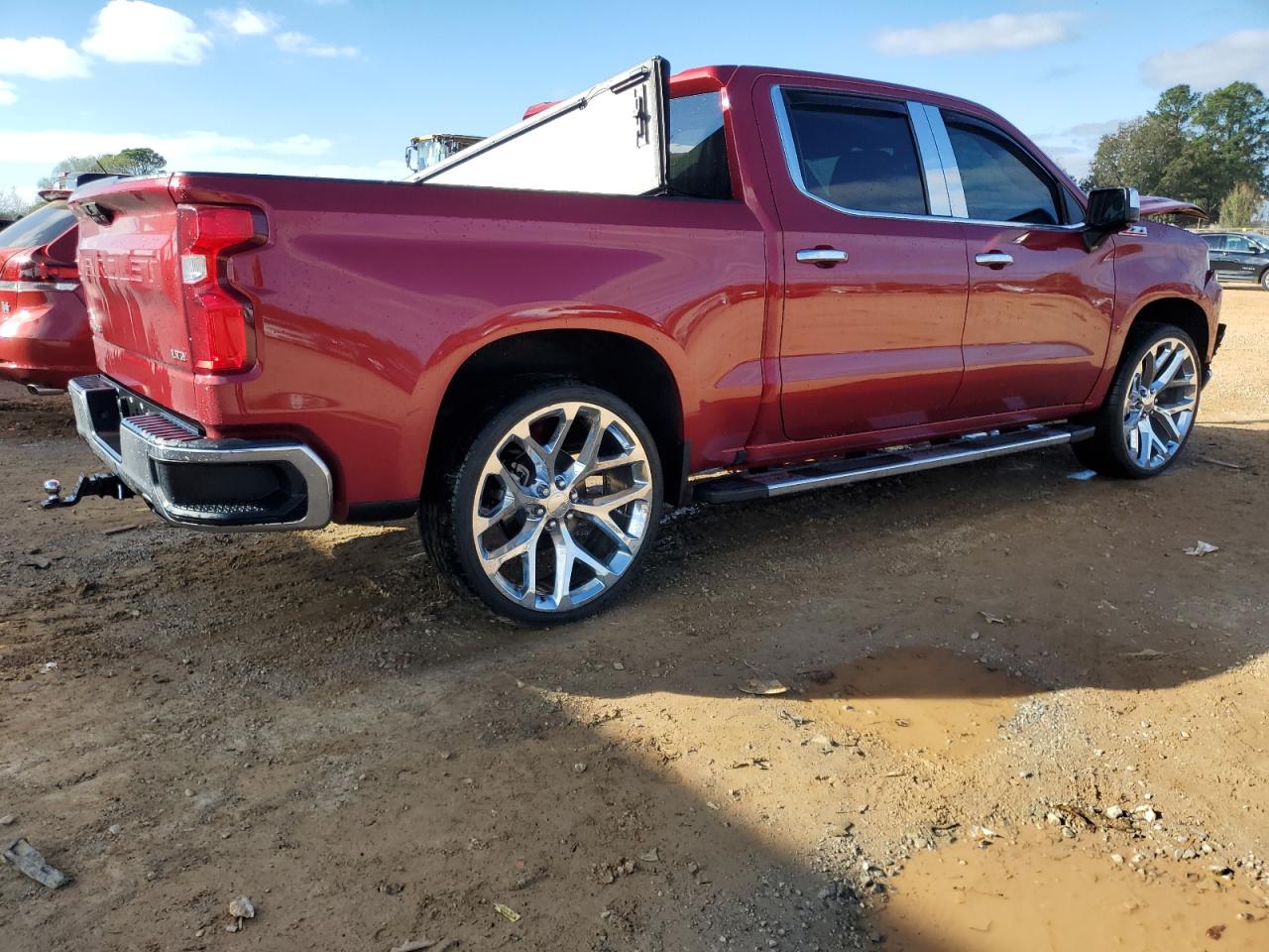 2019 Chevrolet Silverado VIN 1GCUYGED2KZ392900 Copart auction photo, front end damage thumbnail 3