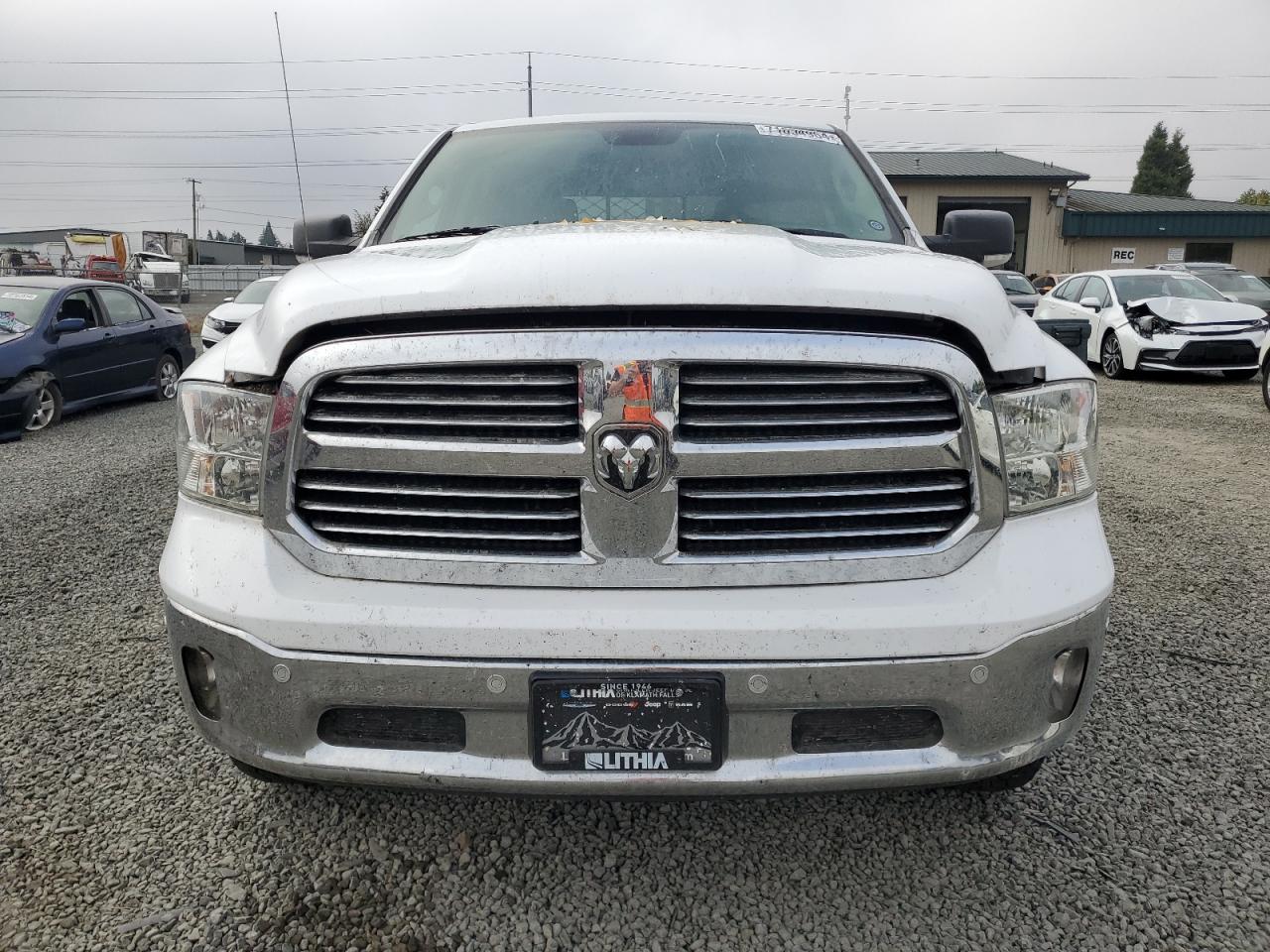 2018 RAM 1500 VIN 1C6RR7TM2JS267674 Copart auction photo, burn damage thumbnail 5