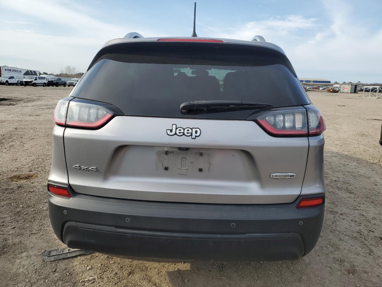 2020 Jeep Grand Cherokee VIN 1C4PJMLB1LD555696 Copart auction photo, front end / minor dent/scratches damage thumbnail 6