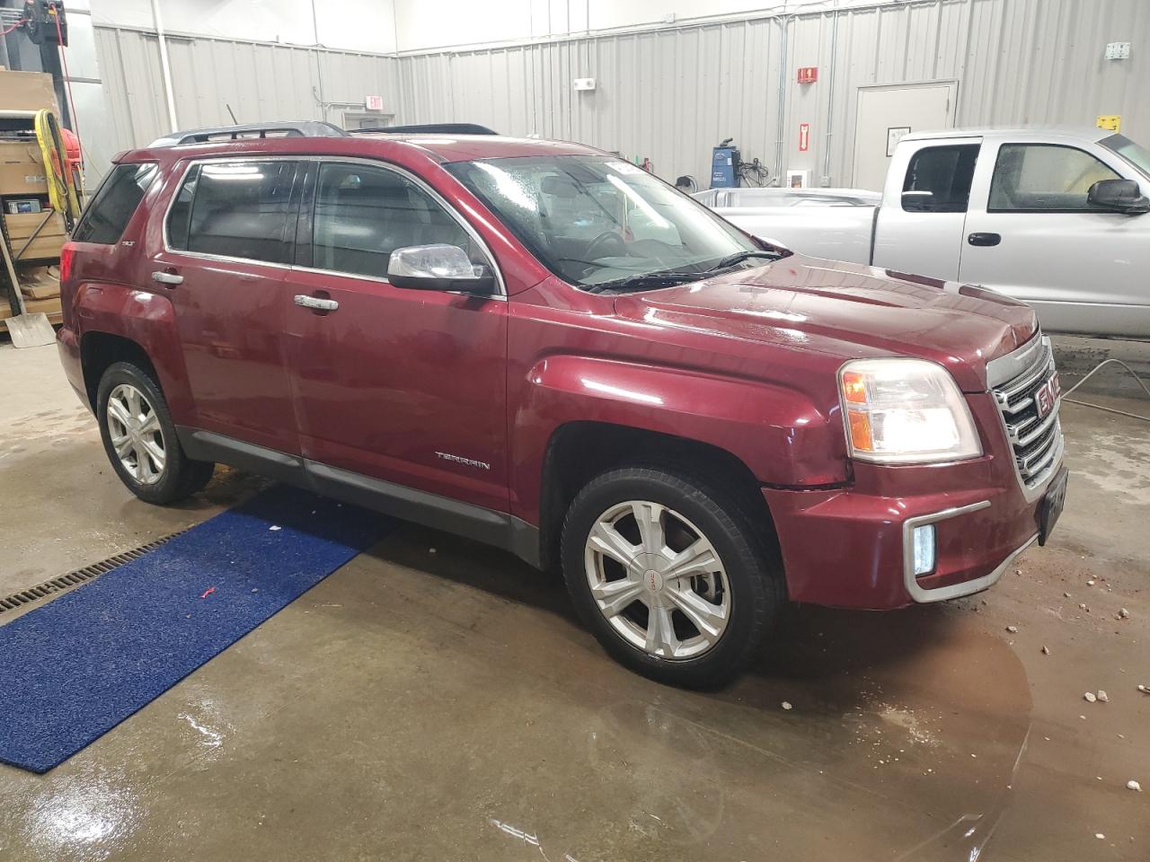 2017 GMC Terrain VIN 2GKFLUEK7H6106830 Copart auction photo, front end damage thumbnail 4