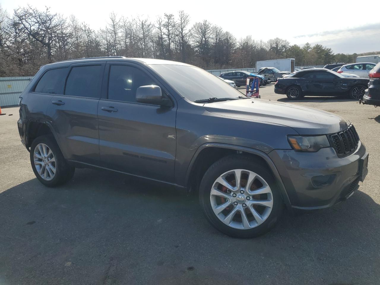 2018 Jeep Grand Cherokee VIN 1C4RJFAG8JC335736 Copart auction photo, undercarriage / rear end damage thumbnail 4