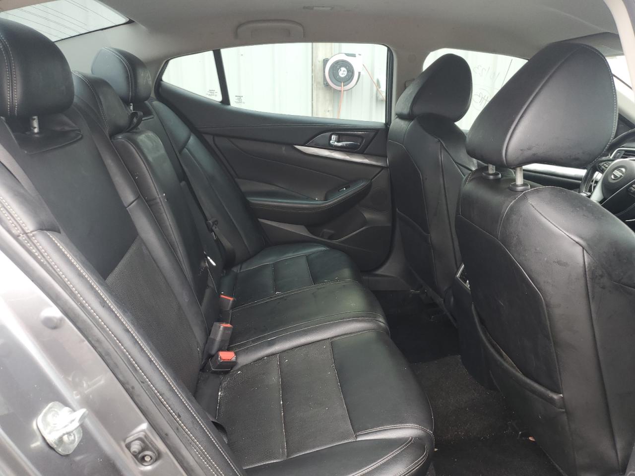 2019 Nissan Maxima VIN 1N4AA6AV0KC372475 Copart auction photo, front end / side damage thumbnail 10