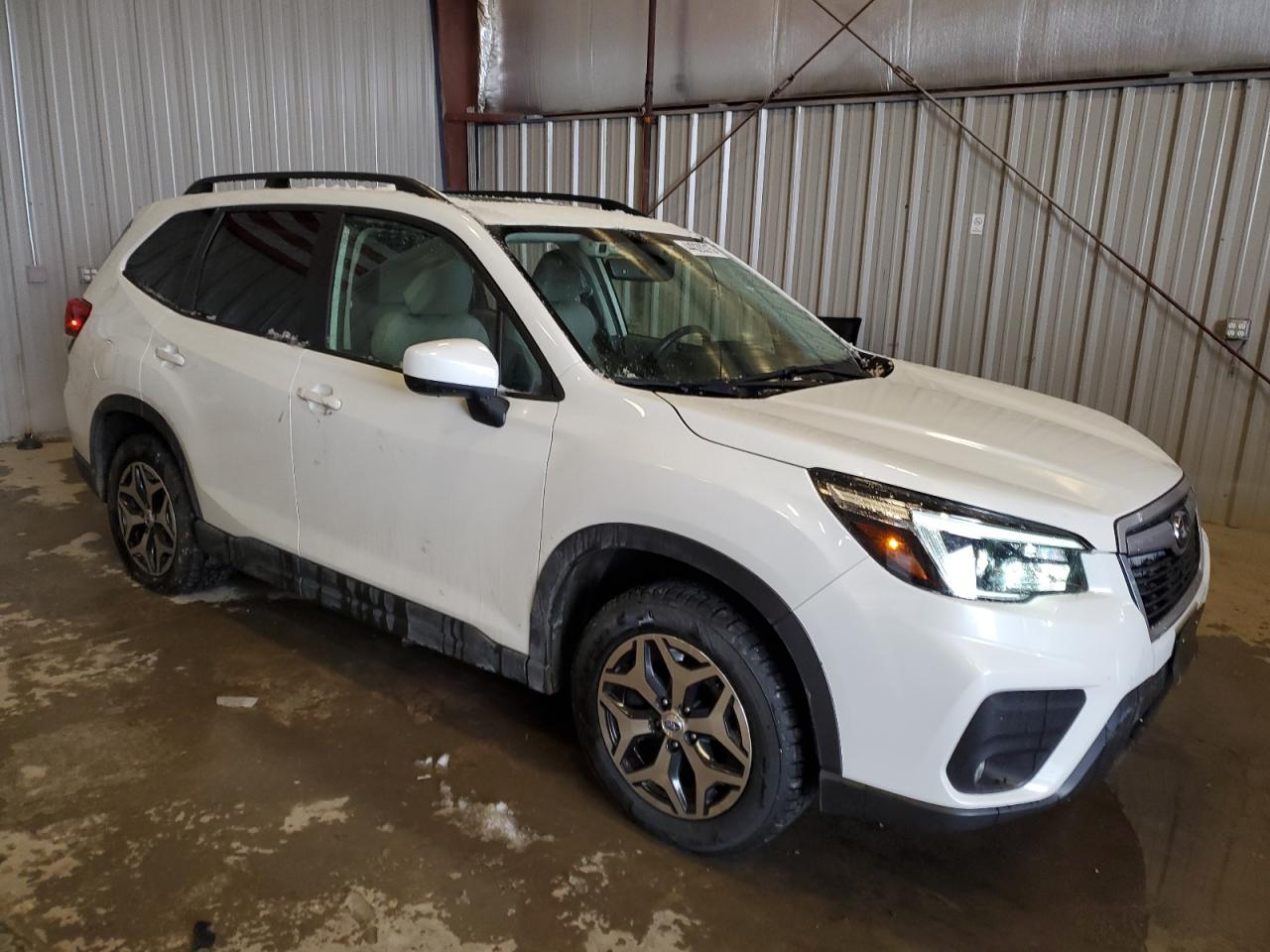 2021 Subaru Forester VIN JF2SKAFC9MH425414 Copart auction photo, side / rear end damage thumbnail 4