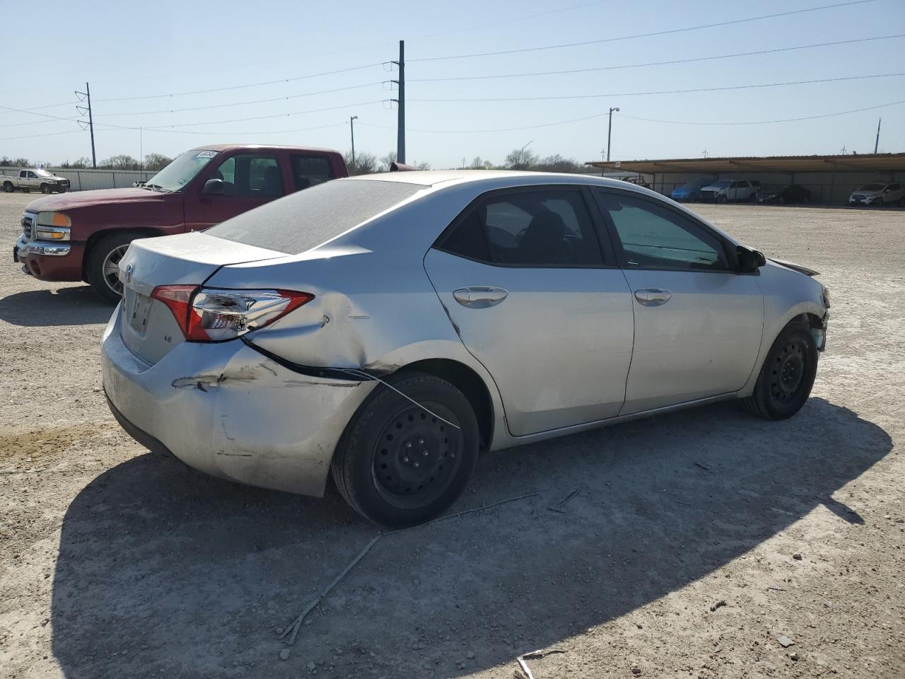 2018 Toyota Corolla VIN 5YFBURHE2JP749990 Copart auction photo, front end / rear end damage thumbnail 3