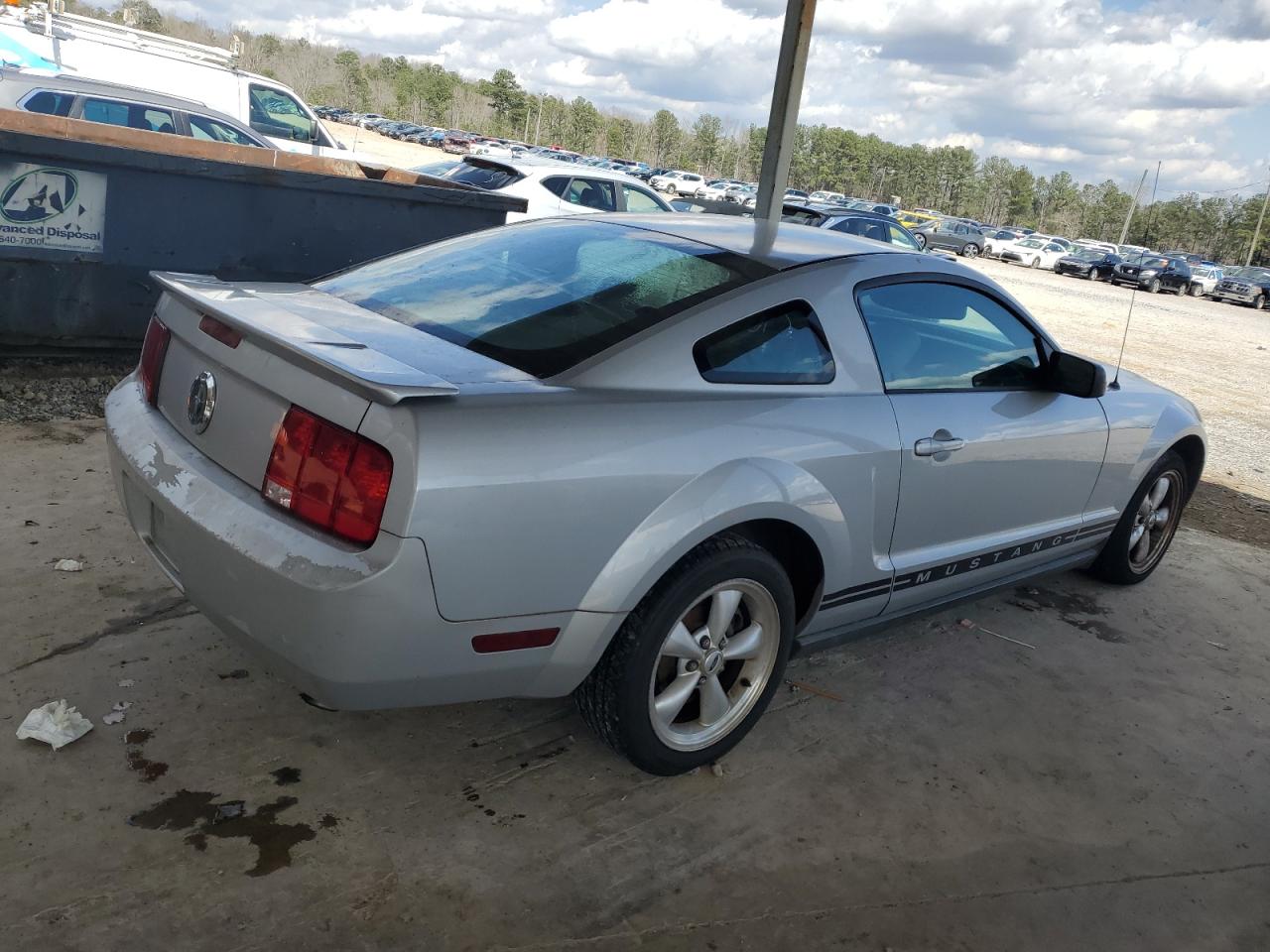 2005 Ford Mustang VIN 1ZVFT80N755130229 Copart auction photo, mechanical / minor dent/scratches damage thumbnail 3