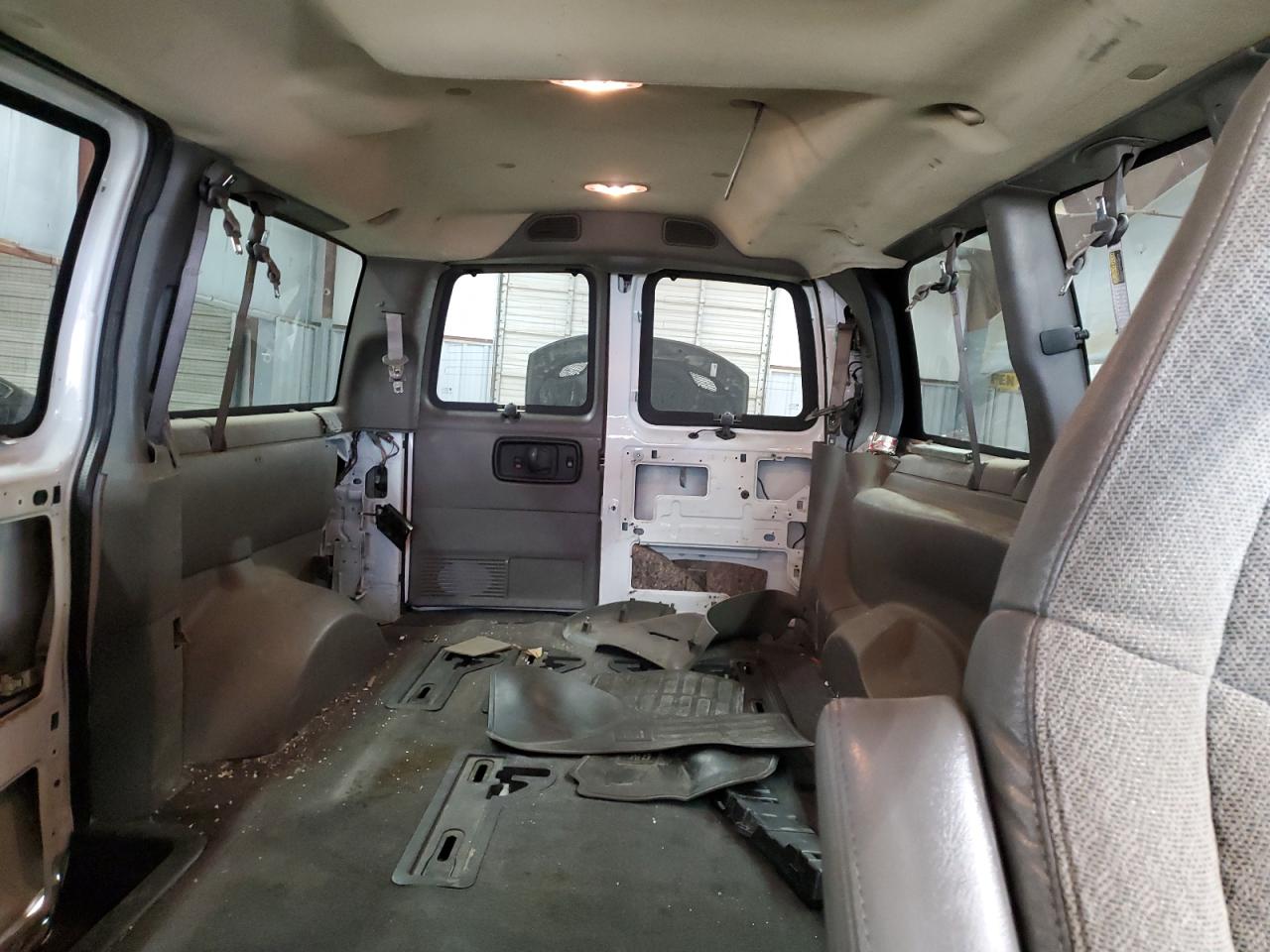 2008 Chevrolet Express VIN 1GAHG35K381171477 Copart auction photo, all over / undercarriage damage thumbnail 10