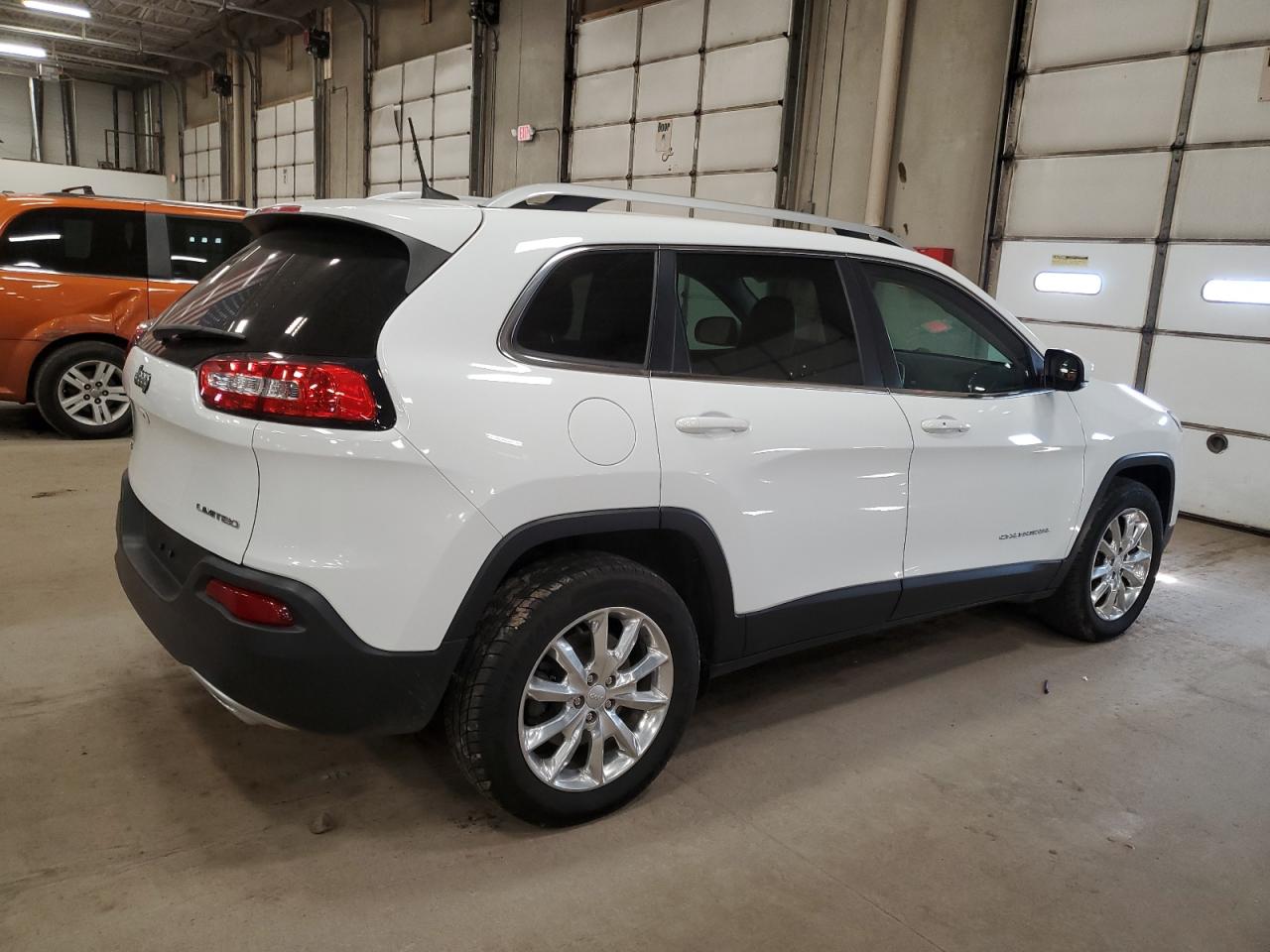 2017 Jeep Grand Cherokee VIN 1C4PJMDS7HW658860 Copart auction photo, front end / undercarriage damage thumbnail 3