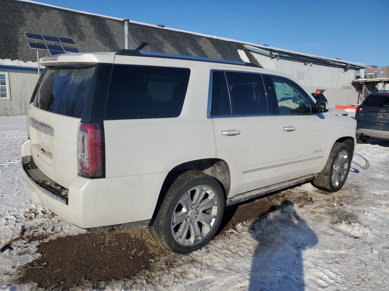 2016 GMC Yukon VIN 1GKS2CKJ4GR240849 Copart auction photo, front end / side damage thumbnail 3