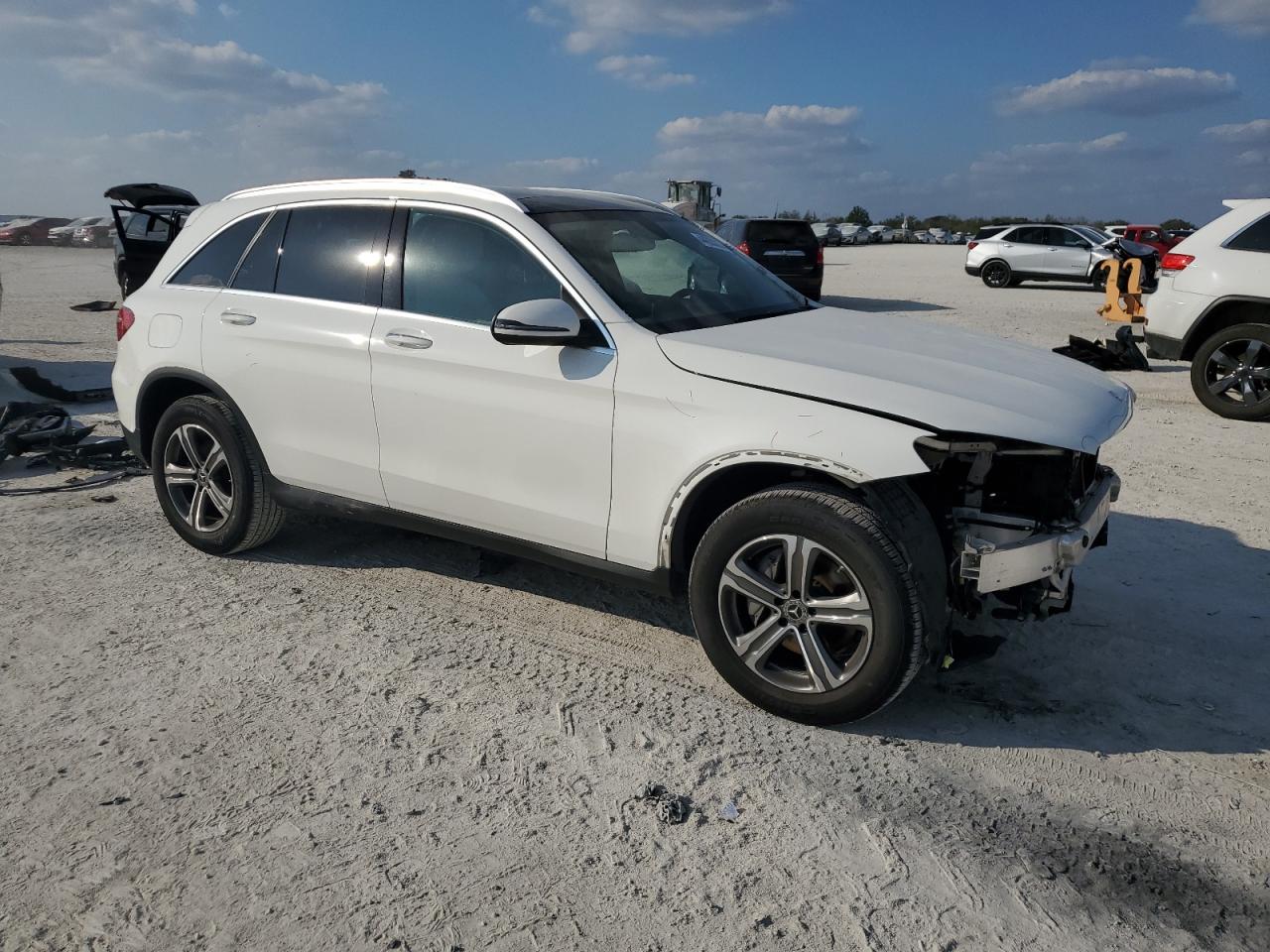 2018 Mercedes-Benz GLC VIN WDC0G4KB9JV075814 Copart auction photo, front end damage thumbnail 4