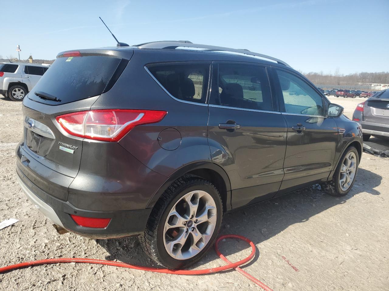 2016 Ford Escape VIN 1FMCU0JX2GUA20567 Copart auction photo, front end damage thumbnail 3