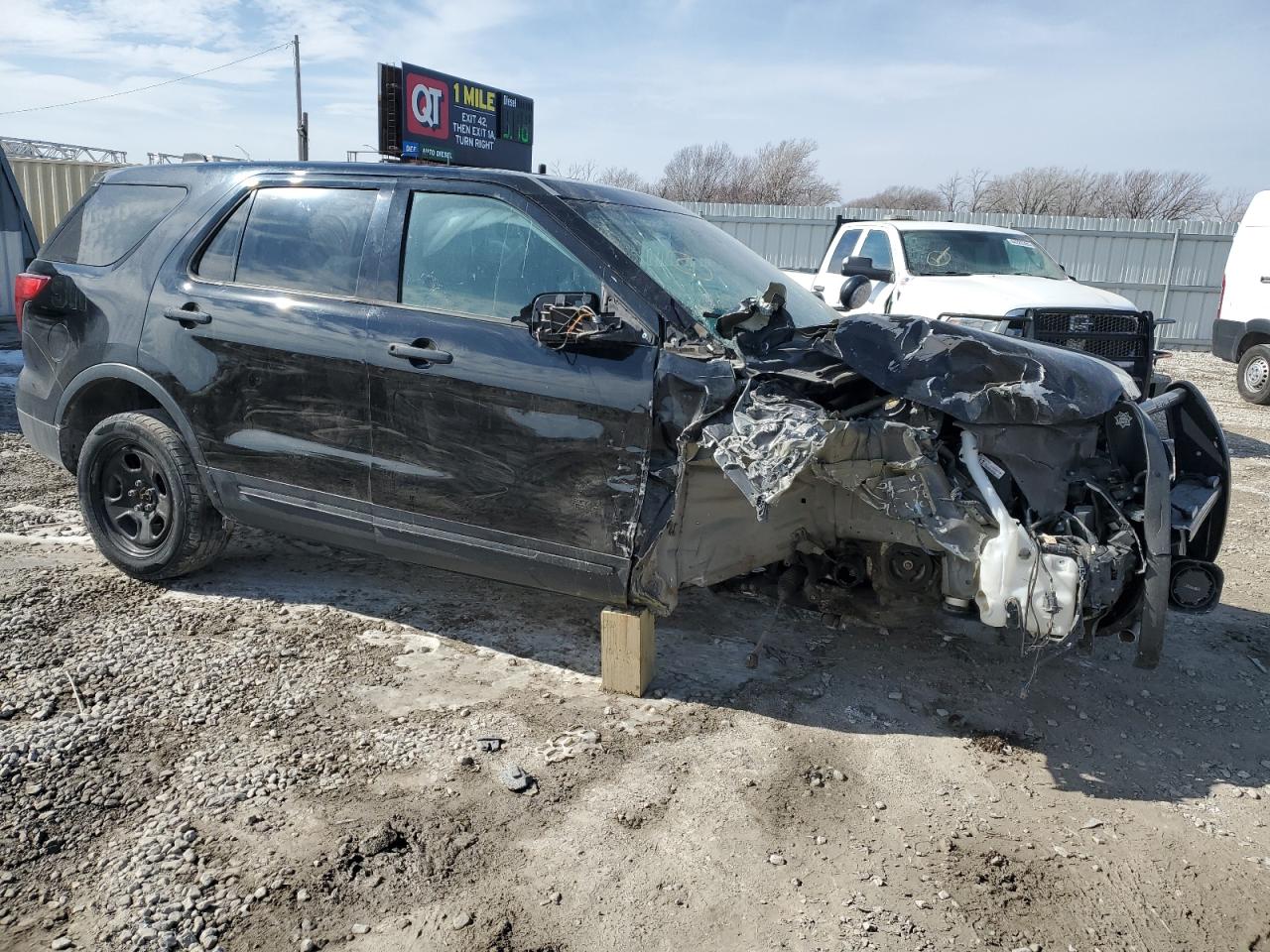 2017 Ford Explorer VIN 1FM5K8AR8HGC14129 Copart auction photo, front end damage thumbnail 4