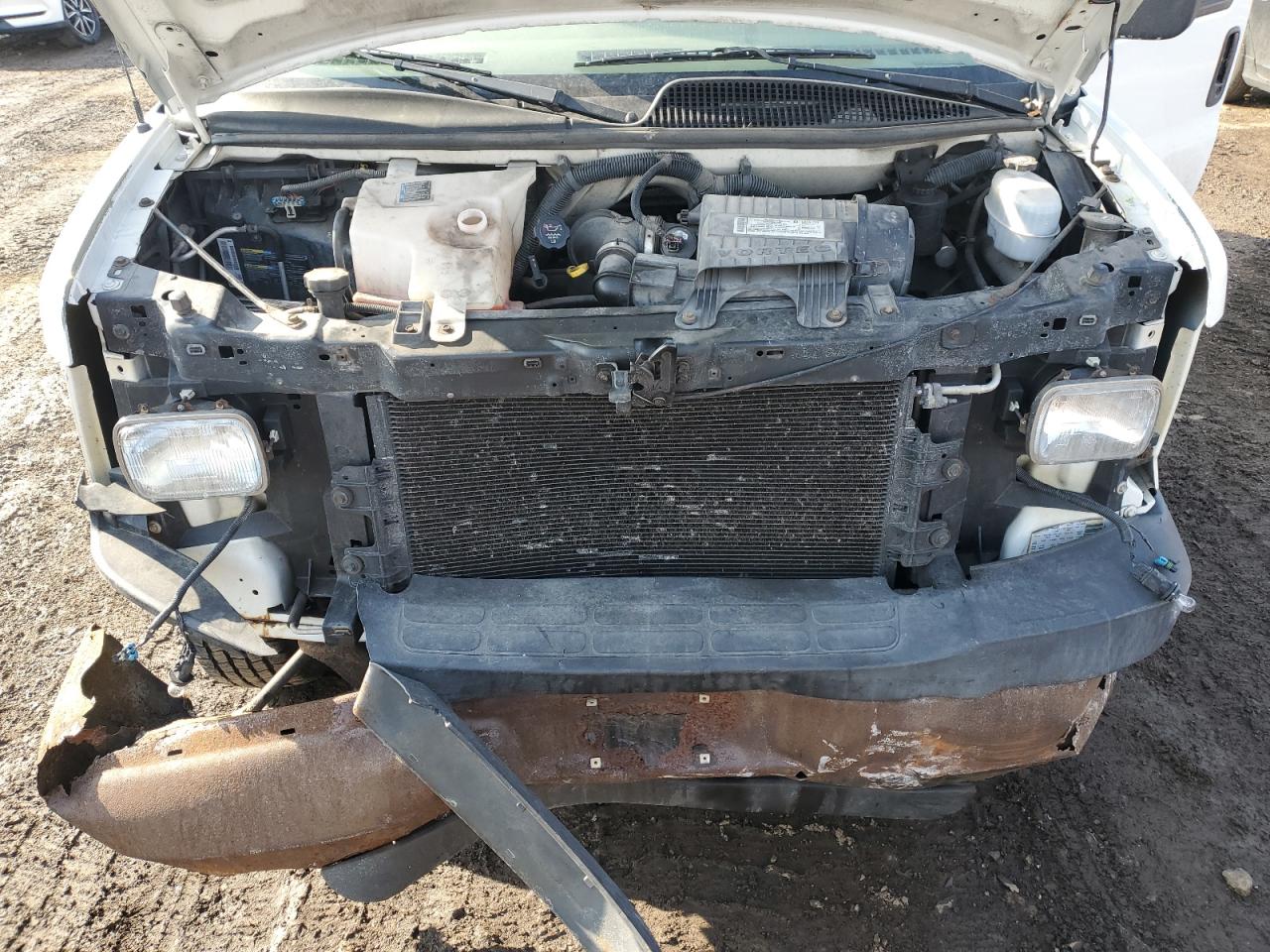 2008 GMC Savana VIN 1GTGG25C381147184 Copart auction photo, front end damage thumbnail 14