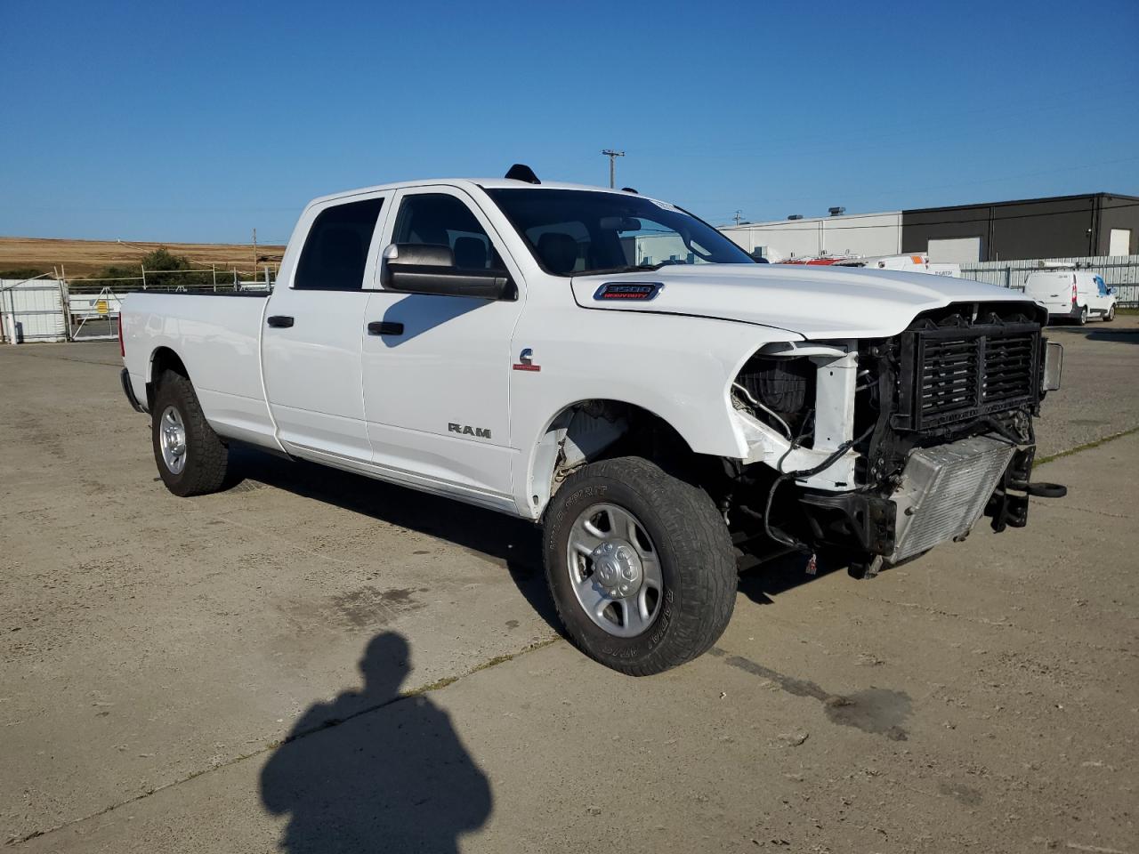 2022 RAM 3500 VIN 3C63R3GL9NG207226 Copart auction photo, front end damage thumbnail 4