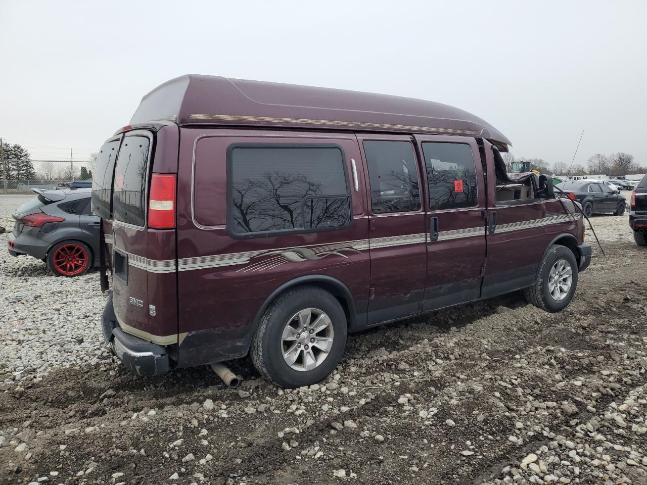 2003 GMC Savana VIN 1GDFG15T231211743 Copart auction photo, rollover damage thumbnail 3