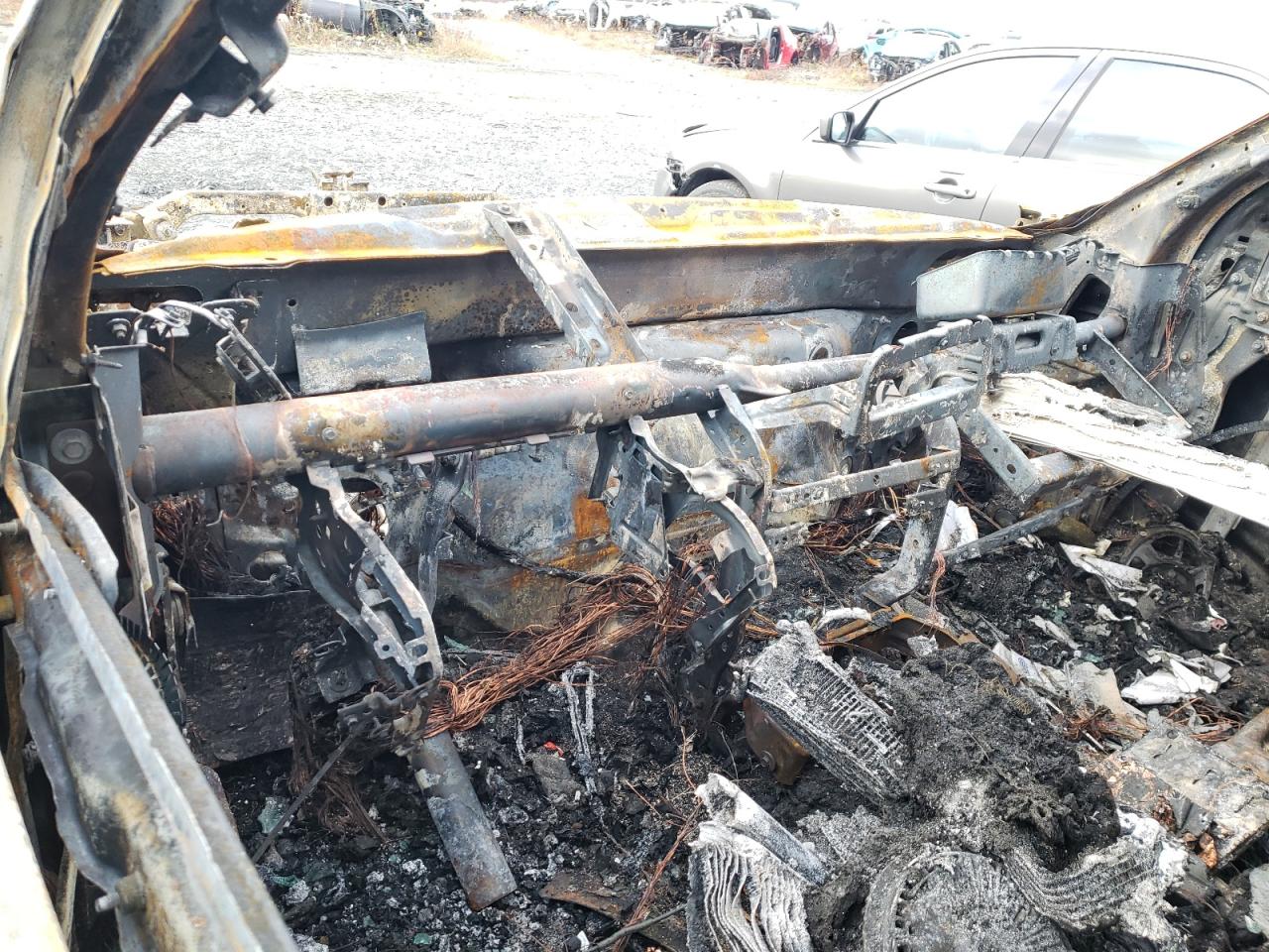2015 RAM 1500 VIN 1C6RR7TM8FS683879 Copart auction photo, burn damage thumbnail 9