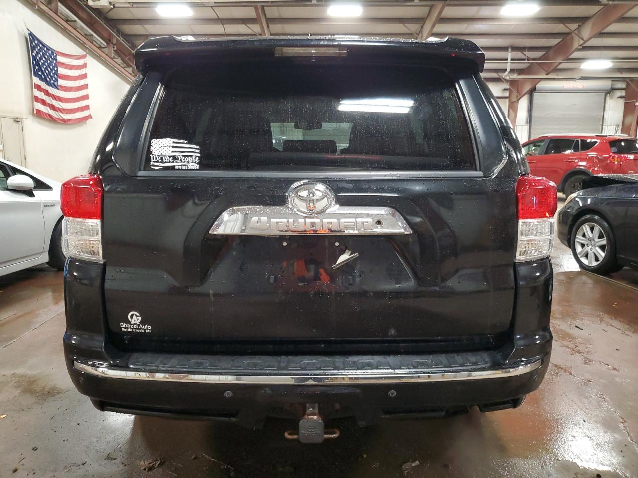 2011 Toyota 4Runner VIN JTEBU5JR4B5049808 Copart auction photo, side / front end damage thumbnail 6