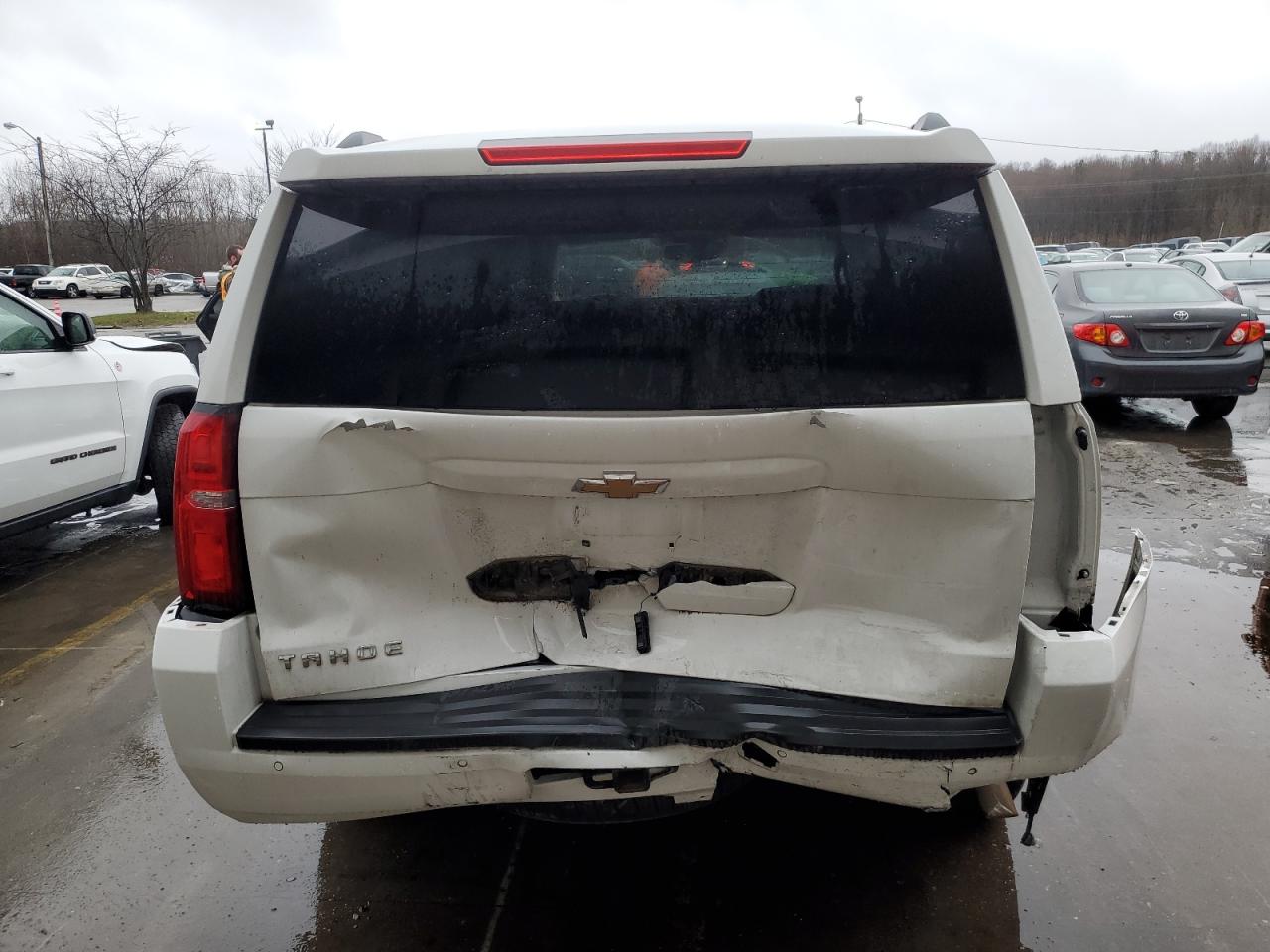 2017 Chevrolet Tahoe VIN 1GNSKBKC4HR208208 Copart auction photo, all over / minor dent/scratches damage thumbnail 6