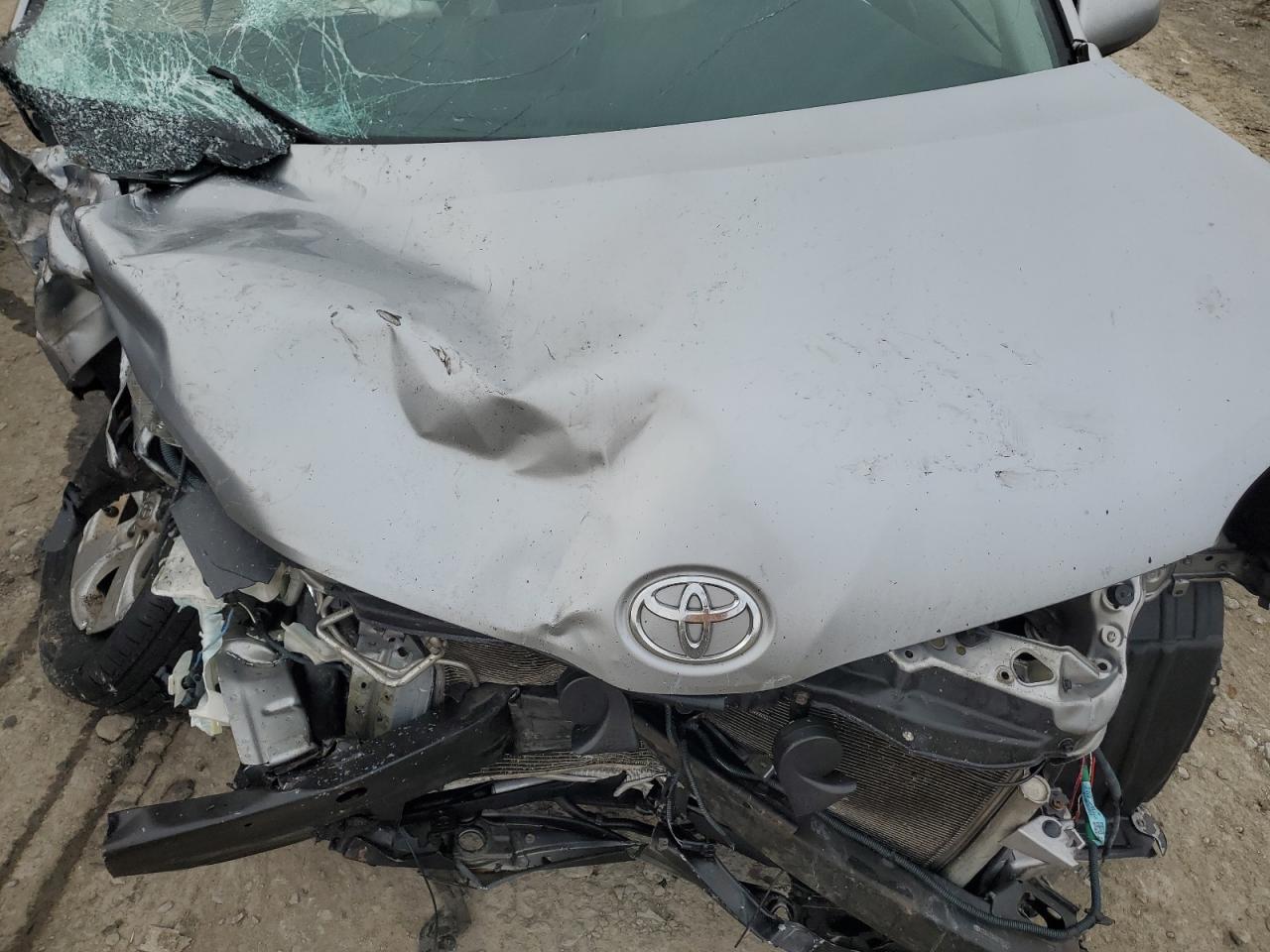 2011 Toyota Sienna VIN 5TDKK3DC4BS101275 Copart auction photo, front end / all over damage thumbnail 12