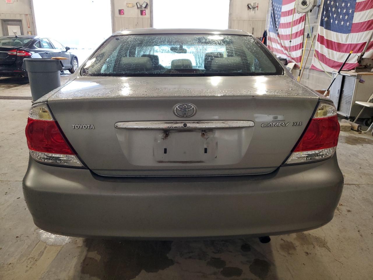 2005 Toyota Camry VIN 4T1BE30K95U525986 Copart auction photo, front end damage thumbnail 6