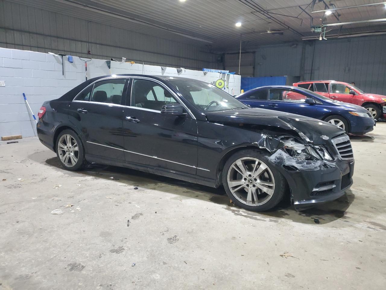 2013 Mercedes-Benz E-klasse VIN WDDHF8JB0DA718363 Copart auction photo, front end / minor dent/scratches damage thumbnail 4