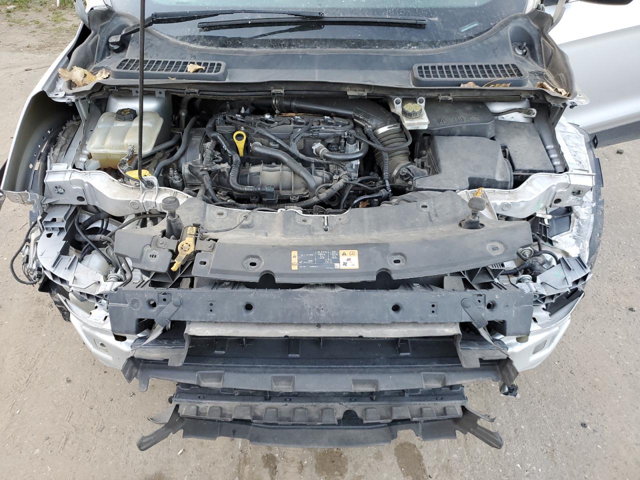 2016 Ford Escape VIN 1FMCU9GXXGUC64138 Copart auction photo, front end / side damage thumbnail 12