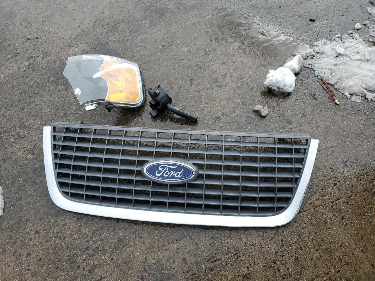 2003 Ford Expedition VIN 1FMPU16L73LC04593 Copart auction photo, front end damage thumbnail 13