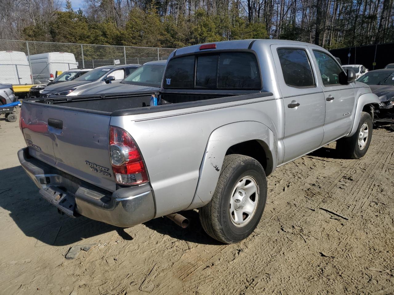 2013 Toyota Tacoma VIN 3TMJU4GN8DM147994 Copart auction photo, front end damage thumbnail 3