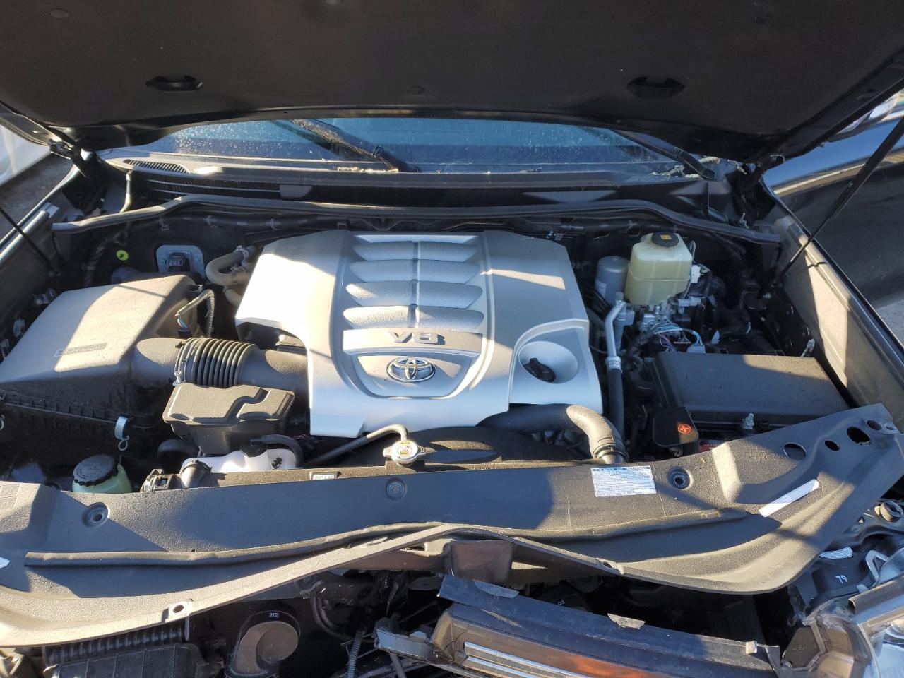 2020 Toyota Land Cruiser VIN JTMCY7AJ4L4088909 Copart auction photo, front end / minor dent/scratches damage thumbnail 12