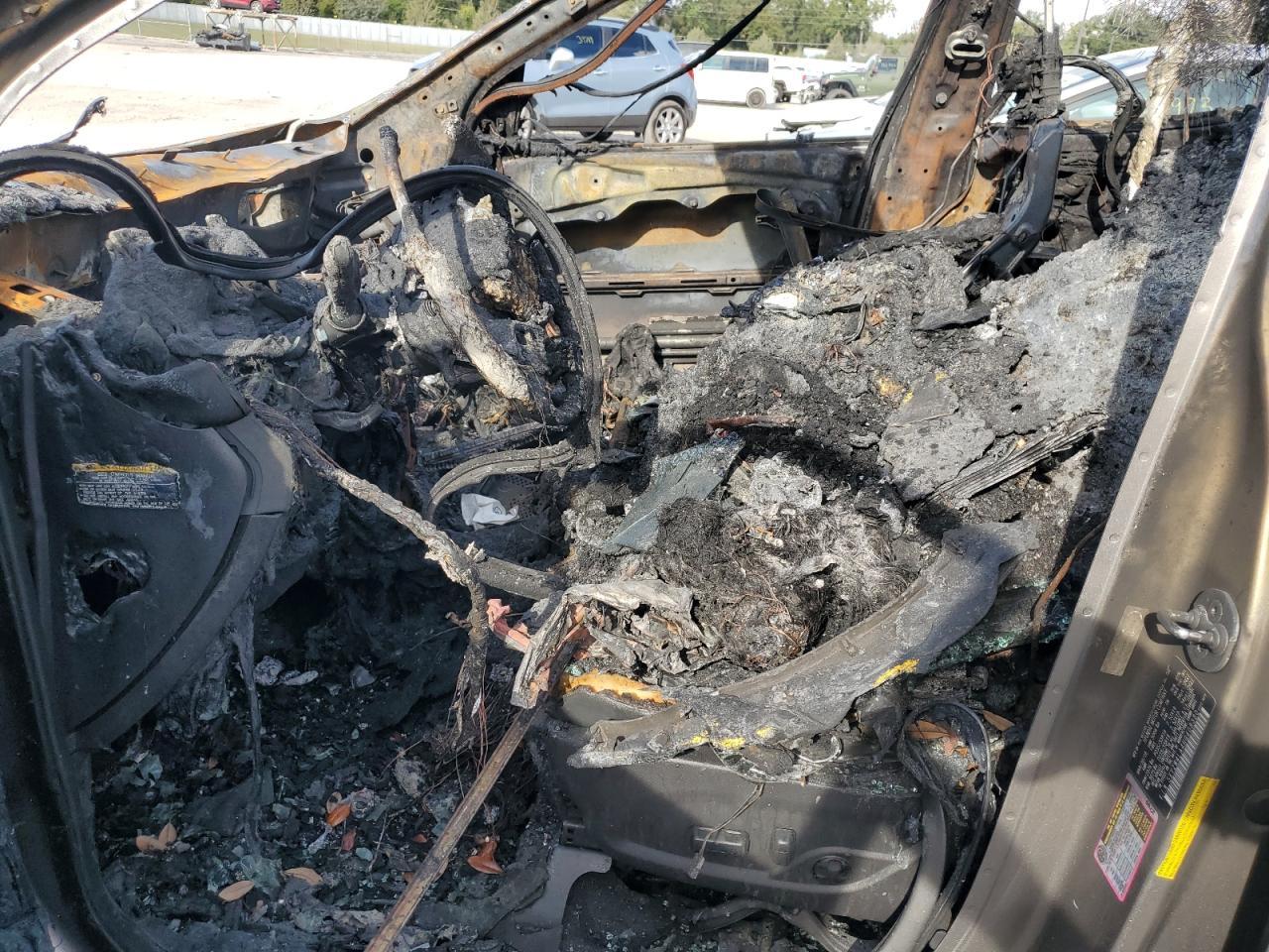 2017 Hyundai Santa Fe VIN 5XYZW4LA4HG408380 Copart auction photo, burn damage thumbnail 7