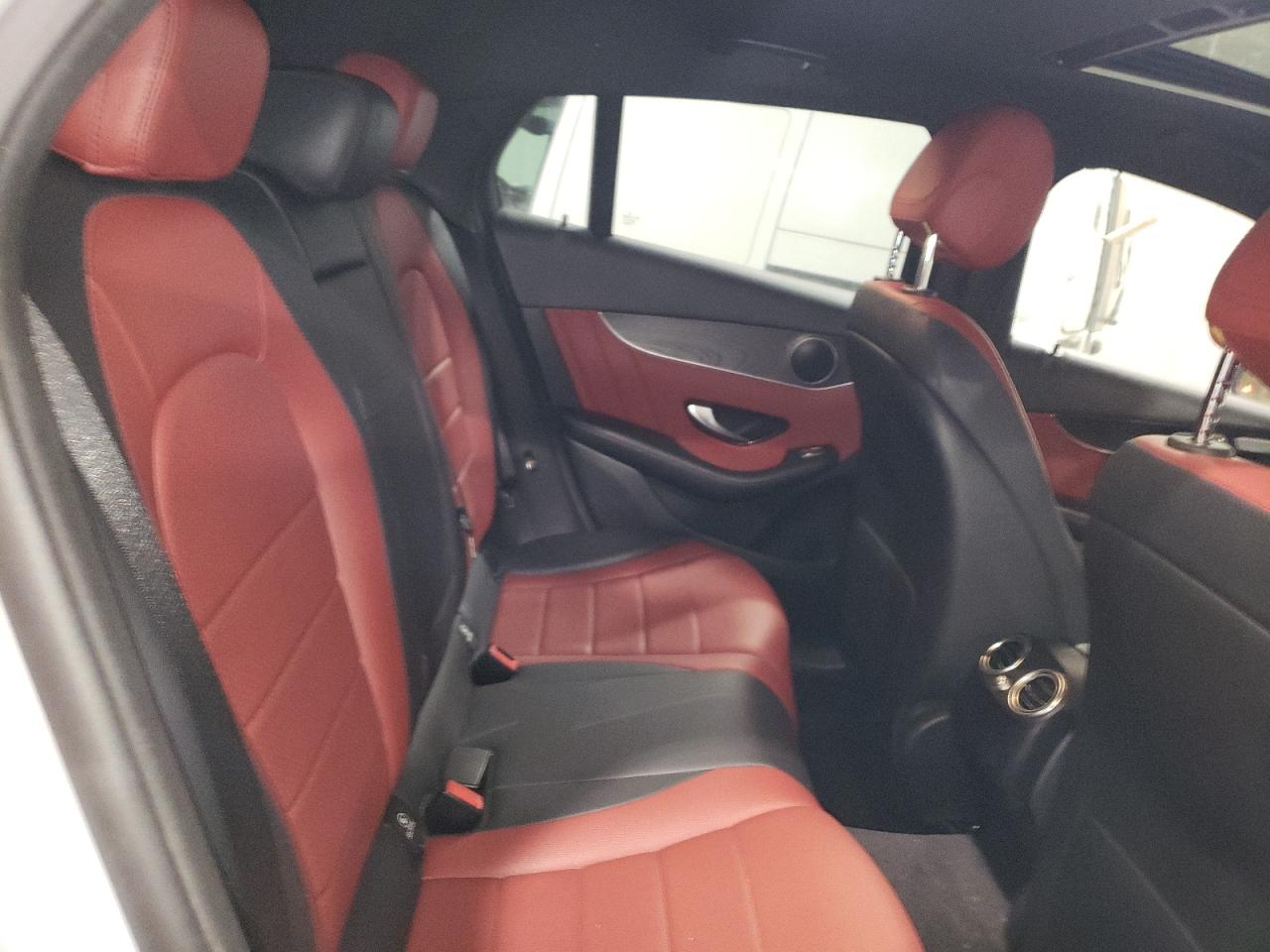 2018 Mercedes-Benz GLC VIN WDC0J4KB5JF429792 Copart auction photo, all over damage thumbnail 11